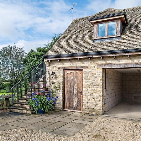 דירות בקינגהאם Exquisite Coach House Near Silverstone & Stowe מראה חיצוני תמונה